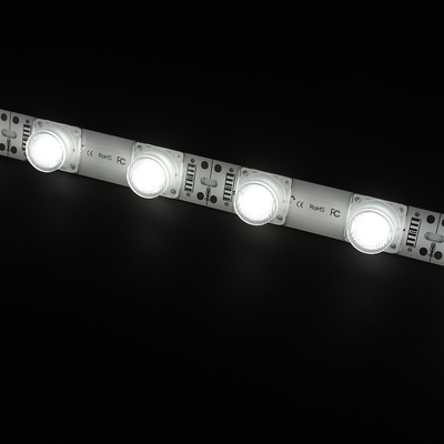 Zapewnij 5 lat niezawodnego oświetlenia za pomocą paska świetlnego LED z 18 diodami LED na metr, dostępne w opcjach 24V i 12V